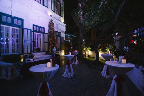 Tụ họp nhóm bạn